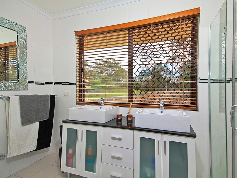 2 Merimbah Close, Karana Downs QLD 4306