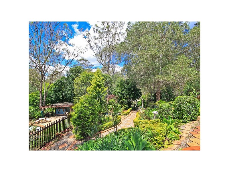 48 Coreen Court, Karana Downs QLD 4306