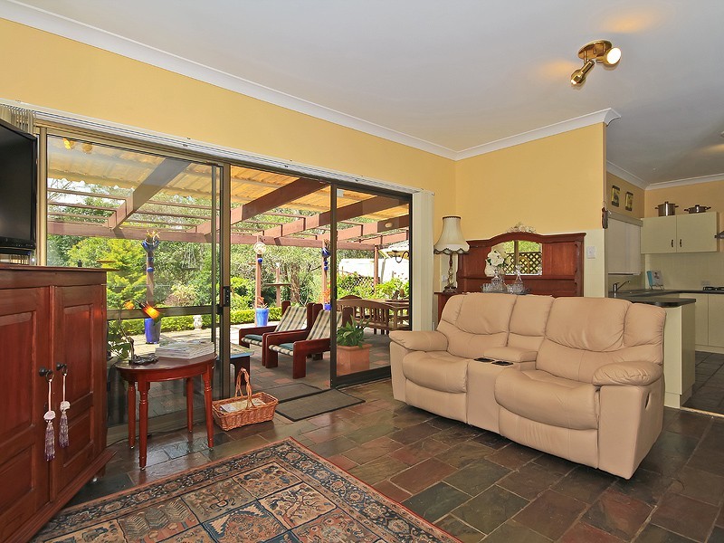 48 Coreen Court, Karana Downs QLD 4306