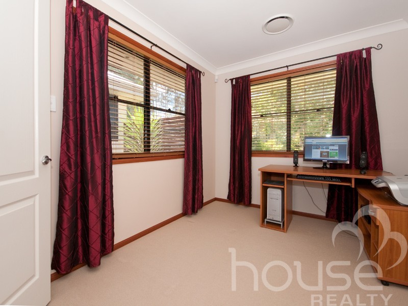 25 Lintrose Terrace, Karalee QLD 4306