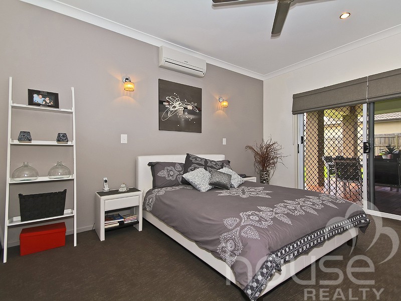 15 Stacey Close, Moggill QLD 4070