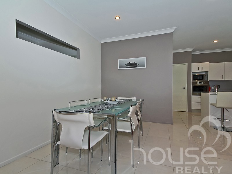 15 Stacey Close, Moggill QLD 4070