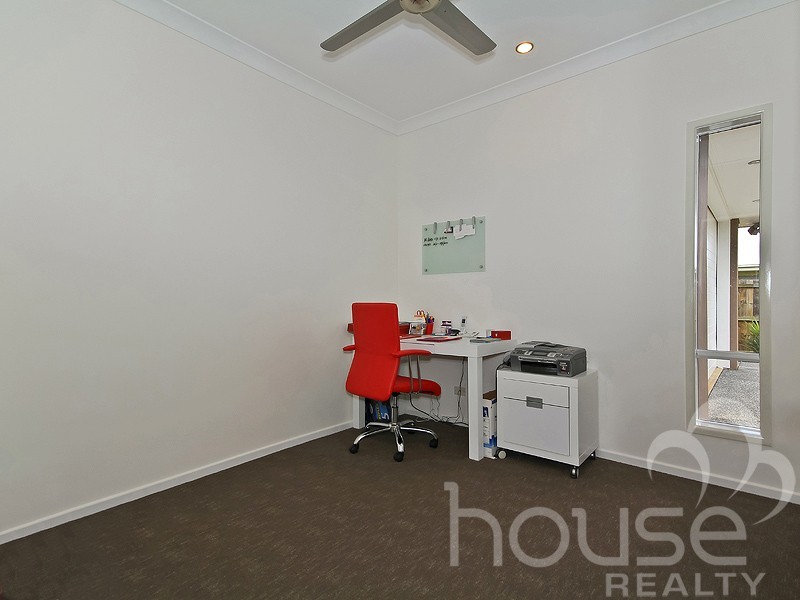 15 Stacey Close, Moggill QLD 4070