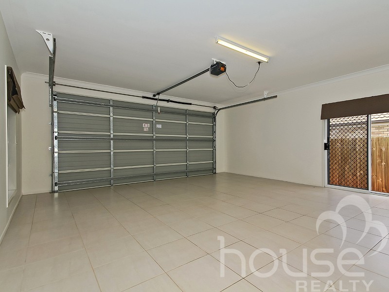 15 Stacey Close, Moggill QLD 4070