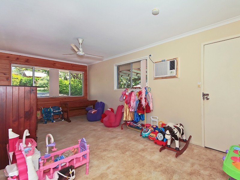 15 Karri Avenue, Karana Downs QLD 4306