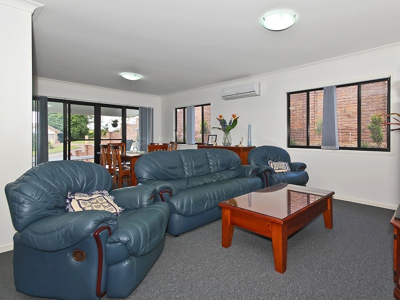 4 Pinehurst Court, Karana Downs QLD 4306