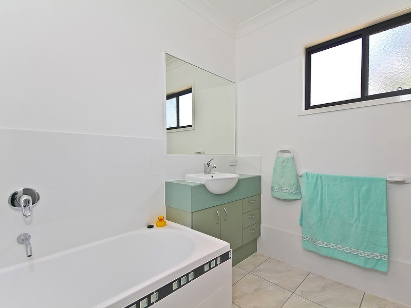 4 Pinehurst Court, Karana Downs QLD 4306