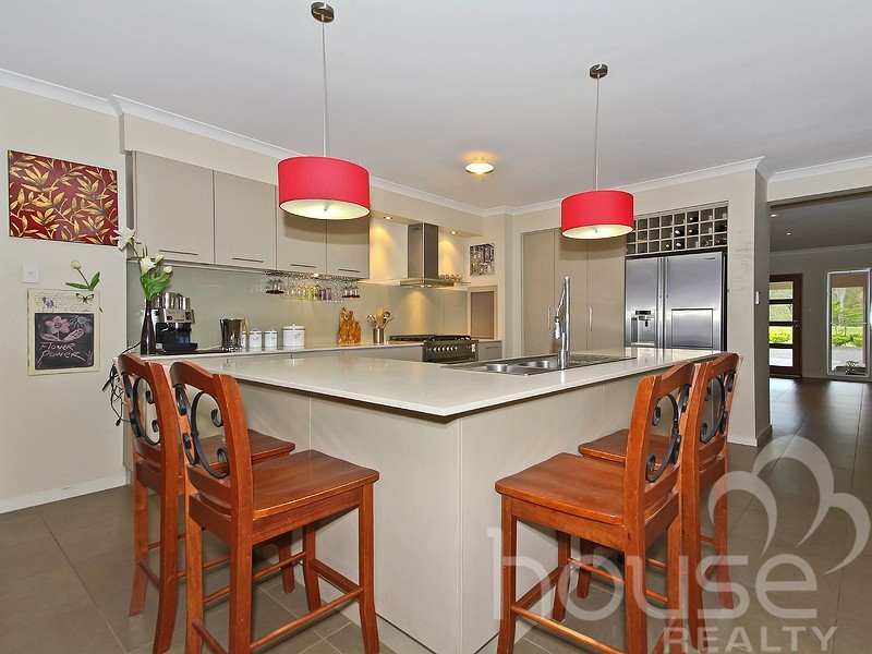 8 Kallatina Terrace, Karalee QLD 4306