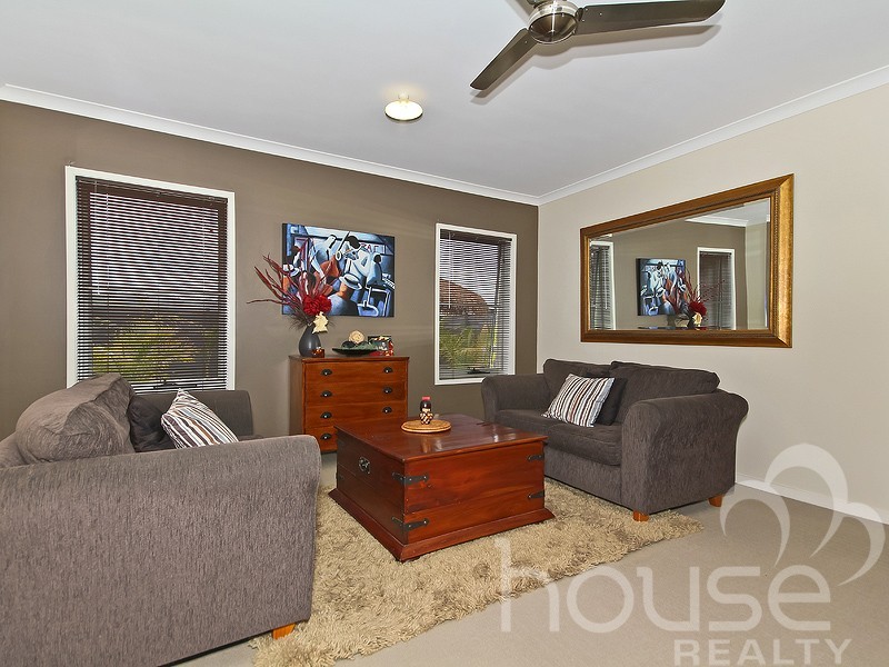 8 Kallatina Terrace, Karalee QLD 4306