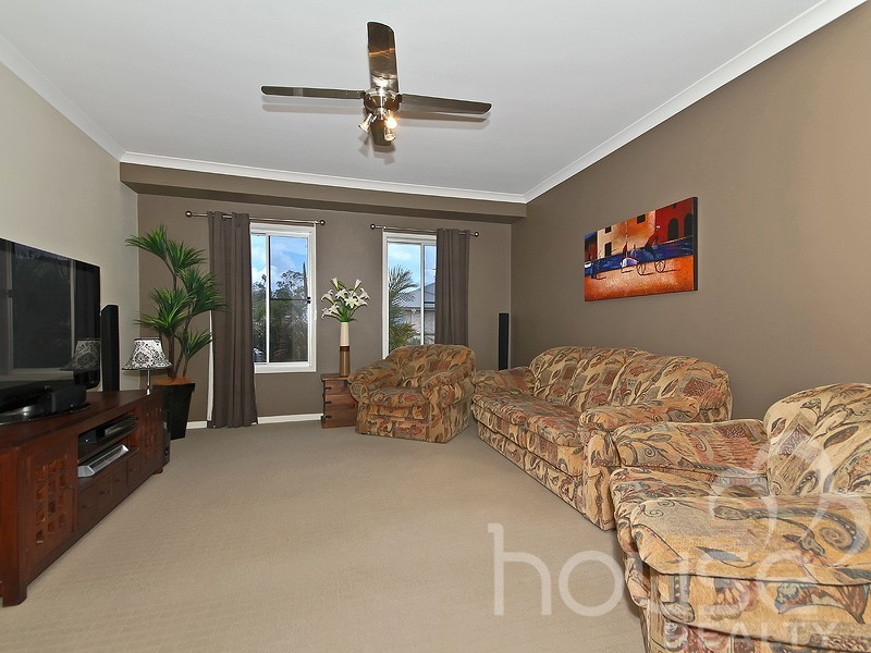 8 Kallatina Terrace, Karalee QLD 4306