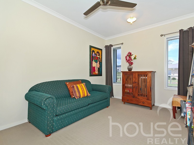 8 Kallatina Terrace, Karalee QLD 4306