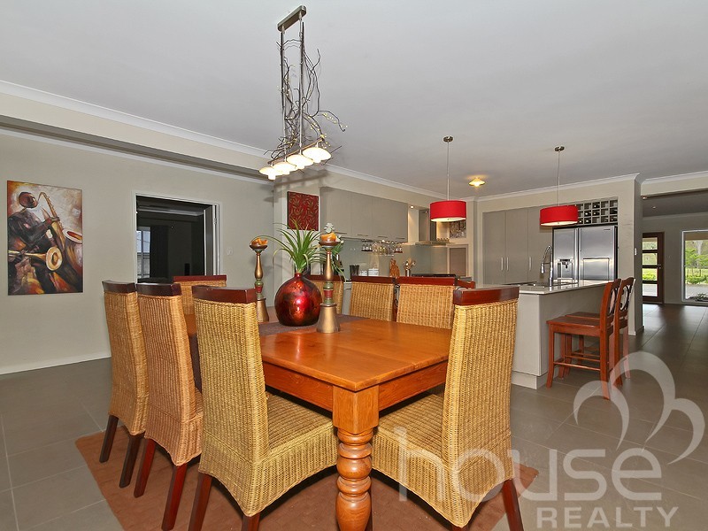 8 Kallatina Terrace, Karalee QLD 4306