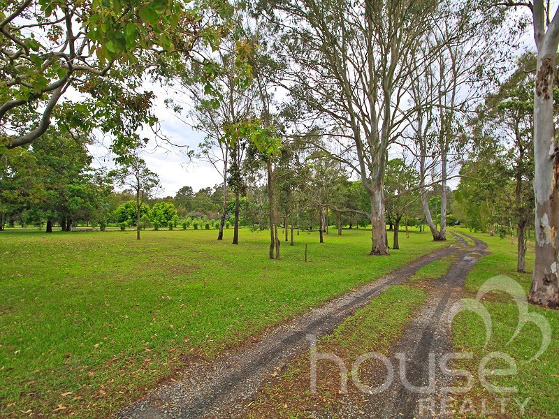 484 Mt Crosby Road, Anstead QLD 4070