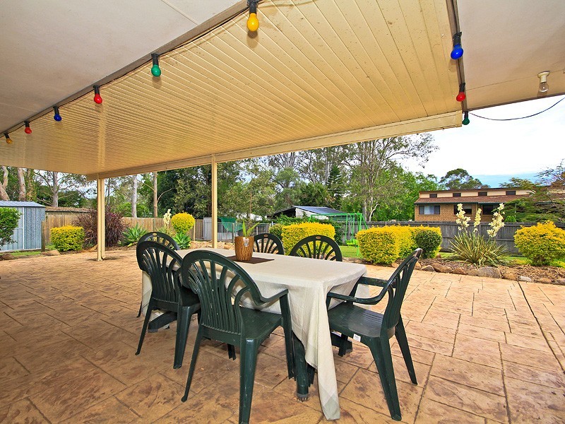 7 College Road, Karana Downs QLD 4306