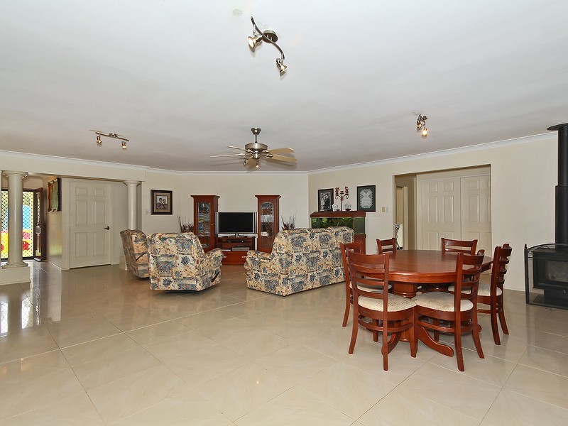 15-17 Craswell Court, Chuwar QLD 4306