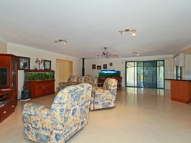 15-17 Craswell Court, Chuwar QLD 4306