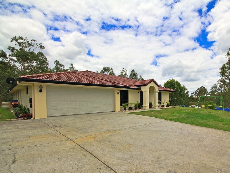 15-17 Craswell Court, Chuwar QLD 4306