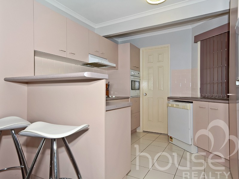 4/302 College Road, Karana Downs QLD 4306