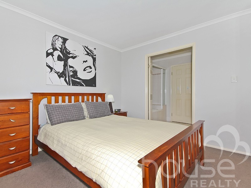 4/302 College Road, Karana Downs QLD 4306