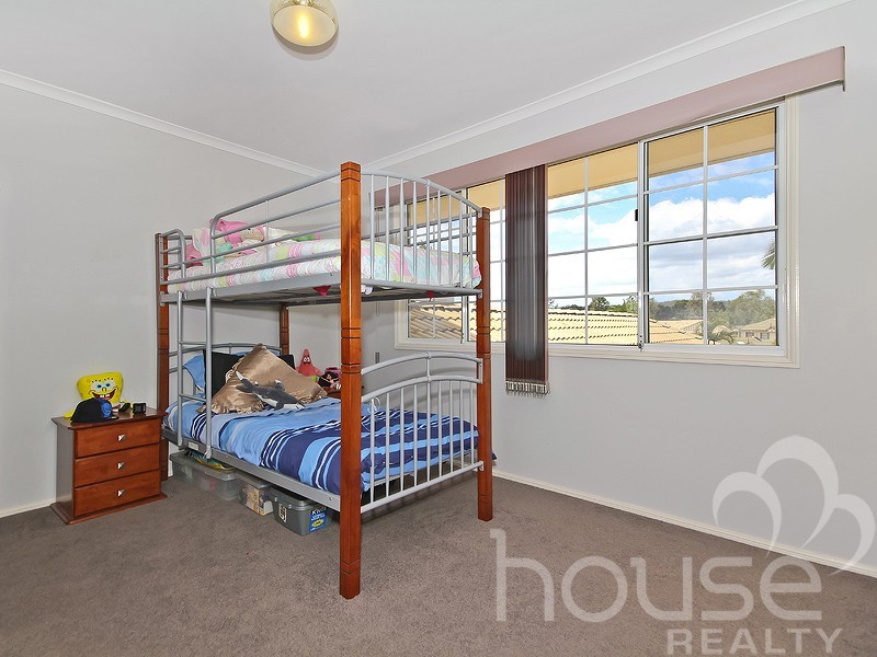 4/302 College Road, Karana Downs QLD 4306