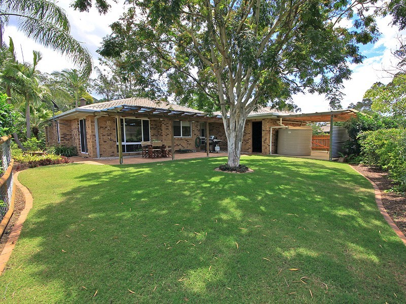 6 Oakmont Grove, Karana Downs QLD 4306