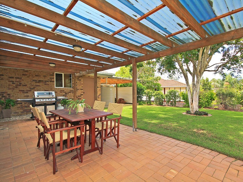 6 Oakmont Grove, Karana Downs QLD 4306
