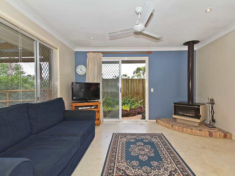 6 Oakmont Grove, Karana Downs QLD 4306