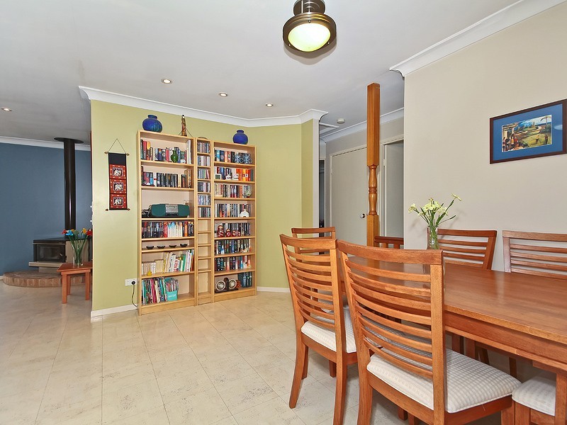 6 Oakmont Grove, Karana Downs QLD 4306