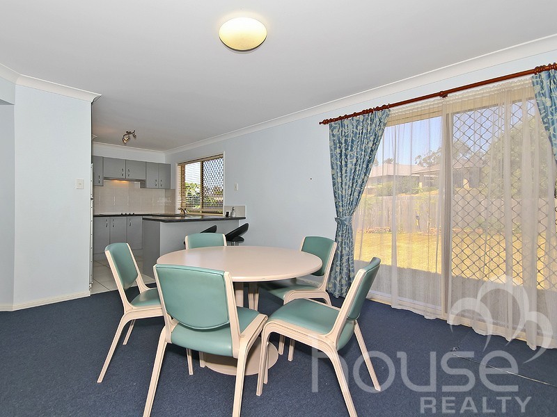 4 Fryer Close, Bellbowrie QLD 4070