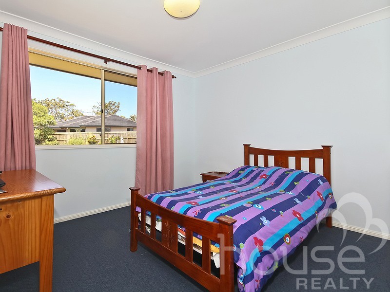 4 Fryer Close, Bellbowrie QLD 4070