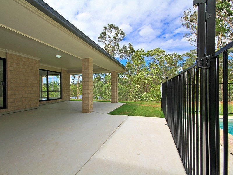 48 Jack Holt Place, Mount Crosby QLD 4306