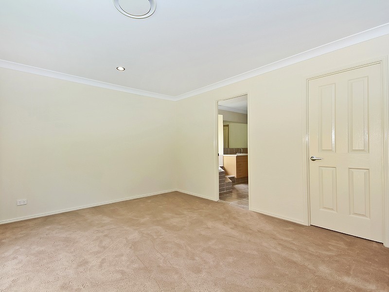 48 Jack Holt Place, Mount Crosby QLD 4306