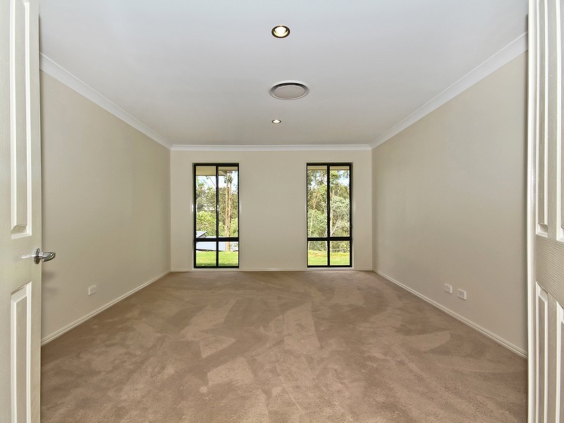 48 Jack Holt Place, Mount Crosby QLD 4306
