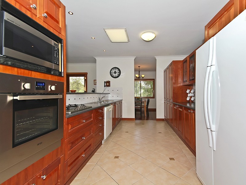 23 Glengariff Close, Chuwar QLD 4306