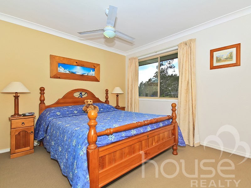 31 Jack Kerr Court, Mount Crosby QLD 4306