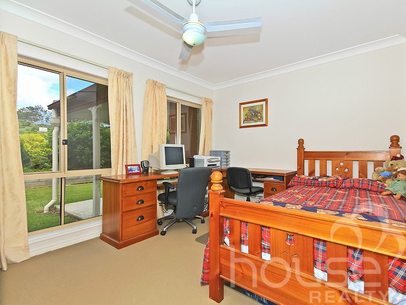31 Jack Kerr Court, Mount Crosby QLD 4306