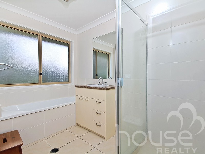 31 Jack Kerr Court, Mount Crosby QLD 4306