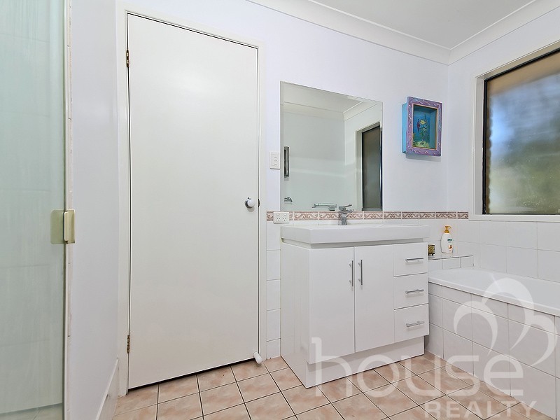 5 Cedrela Street, Moggill QLD 4070