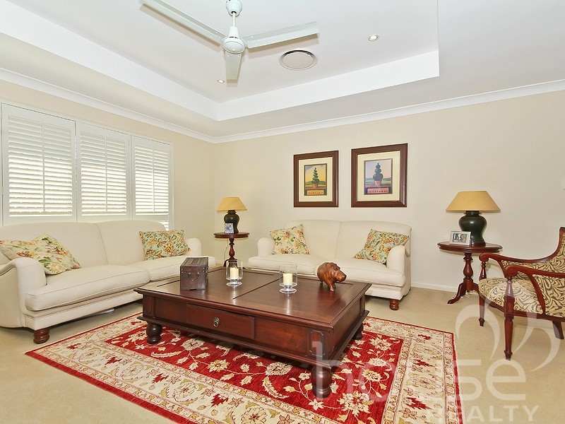 5 Barbara Court, Moggill QLD 4070