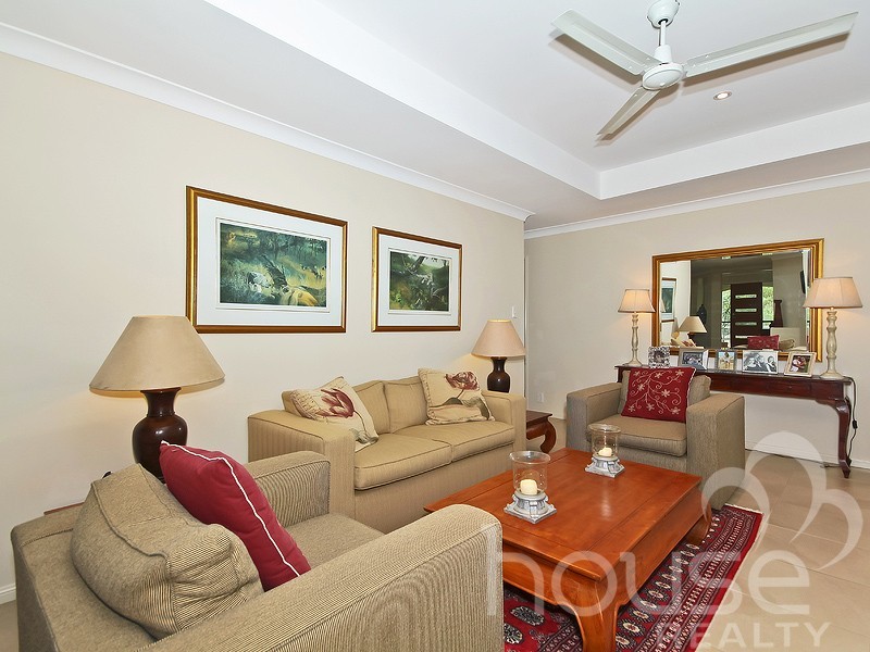 5 Barbara Court, Moggill QLD 4070