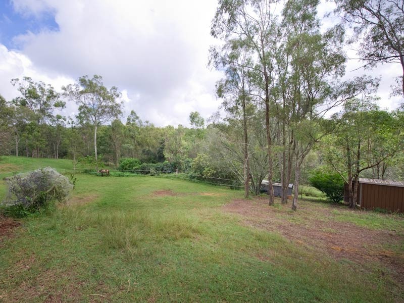 8 Tallarook Court, Karana Downs QLD 4306
