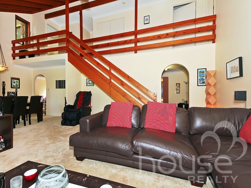 11 Nawalla Court, Karana Downs QLD 4306