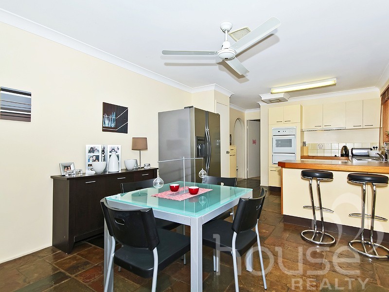 11 Nawalla Court, Karana Downs QLD 4306