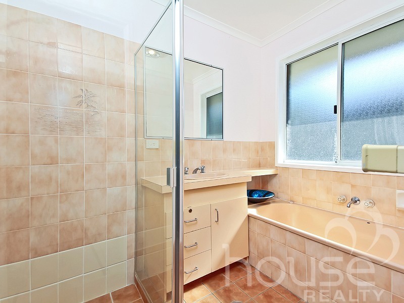 9 Kooralla Court, Karana Downs QLD 4306