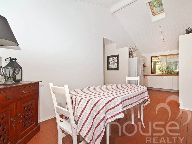 10 Islandview Street, Barellan Point QLD 4306