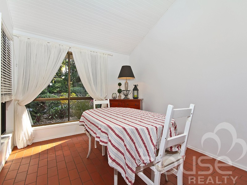 10 Islandview Street, Barellan Point QLD 4306