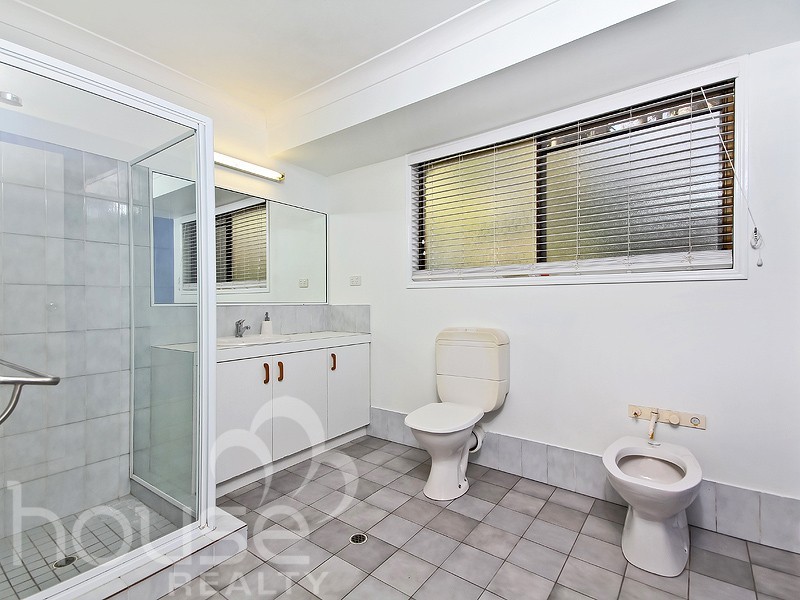 10 Islandview Street, Barellan Point QLD 4306