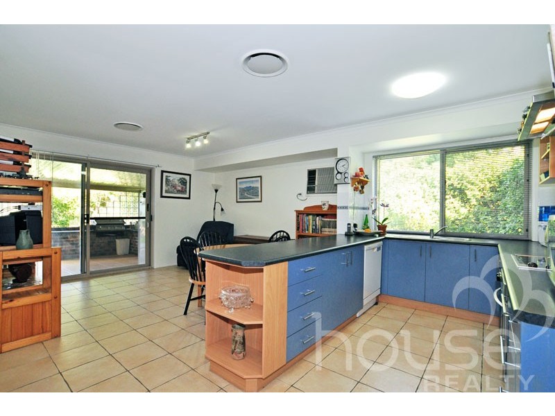 26 Islandview Street, Barellan Point QLD 4306
