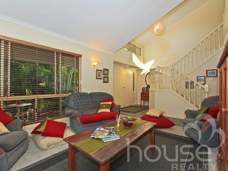 12 Nerrina Court, Karana Downs QLD 4306
