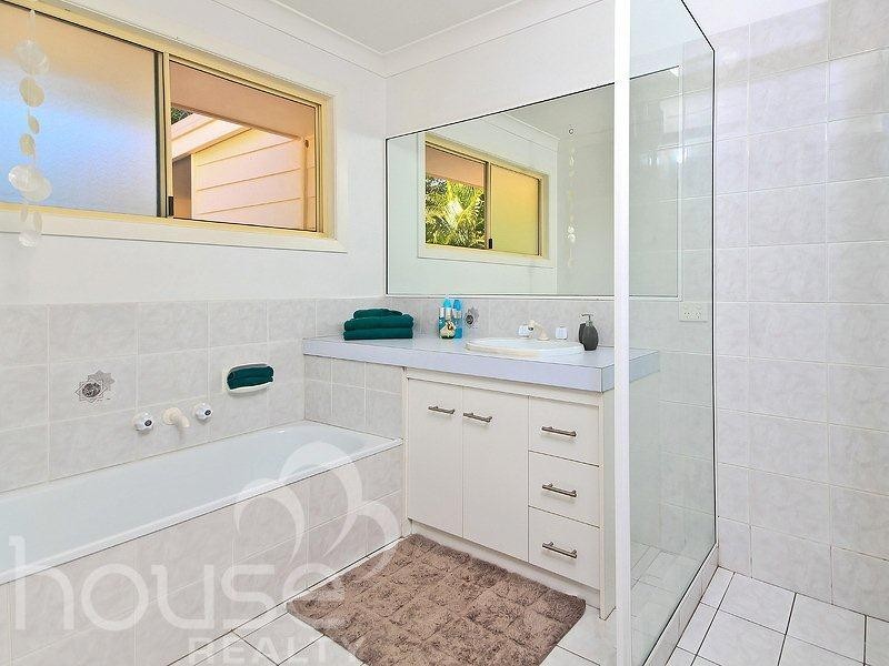 12 Nerrina Court, Karana Downs QLD 4306